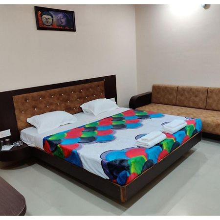 Hotel Pragati, Chanderi, Mp Bagian luar foto