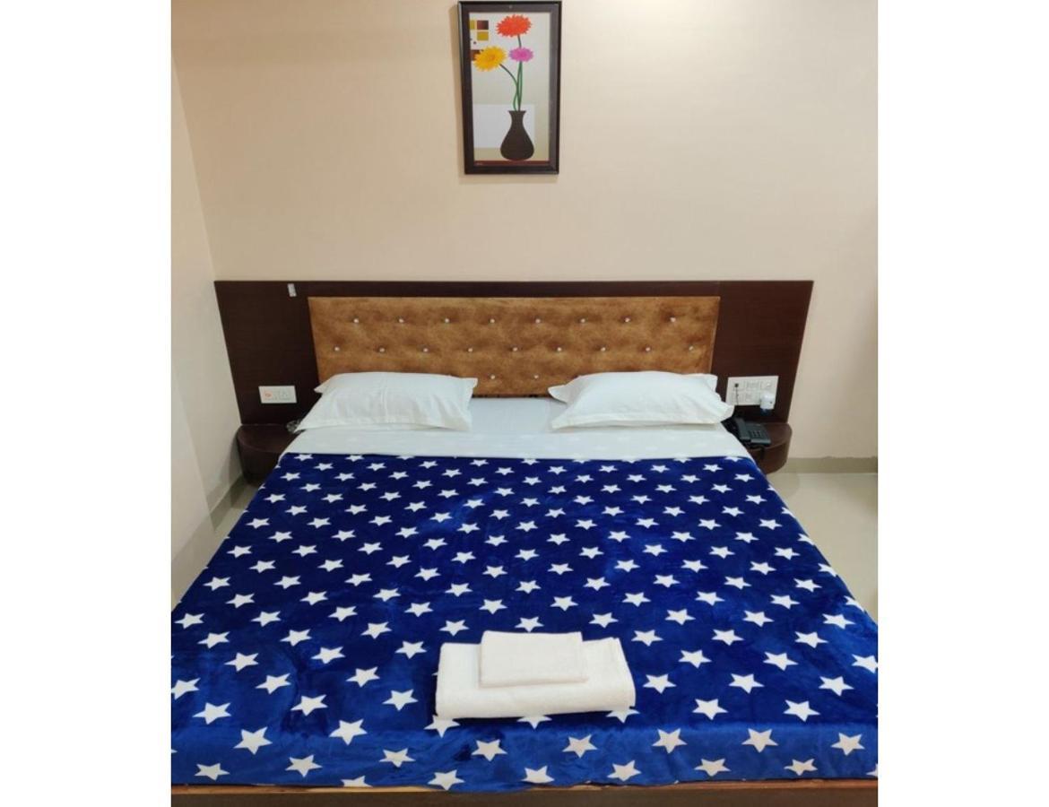 Hotel Pragati, Chanderi, Mp Bagian luar foto
