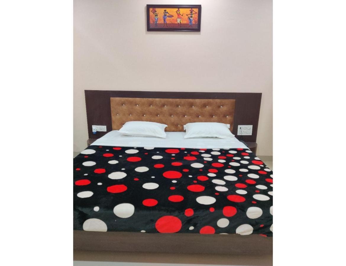 Hotel Pragati, Chanderi, Mp Bagian luar foto