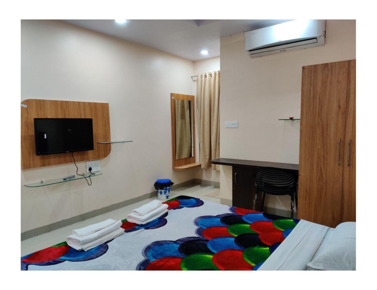 Hotel Pragati, Chanderi, Mp Bagian luar foto