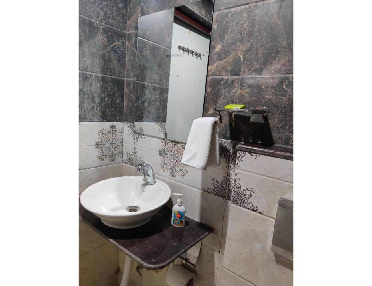 Hotel Pragati, Chanderi, Mp Bagian luar foto